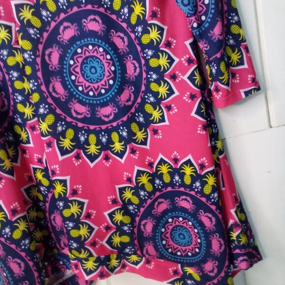 Simply Southern Blouse Tunic Women S 3/4 Sleeve Asymmetrical Hem Pineapple Crabs - Picture 7 of 15